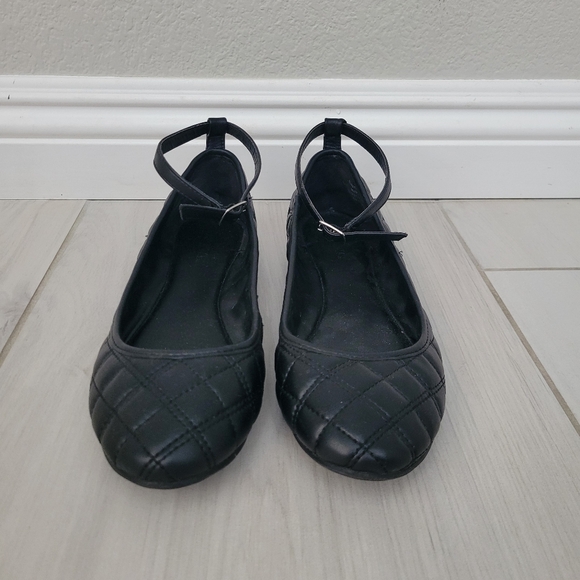 Black Flats. Size 8.5 - Picture 2 of 8